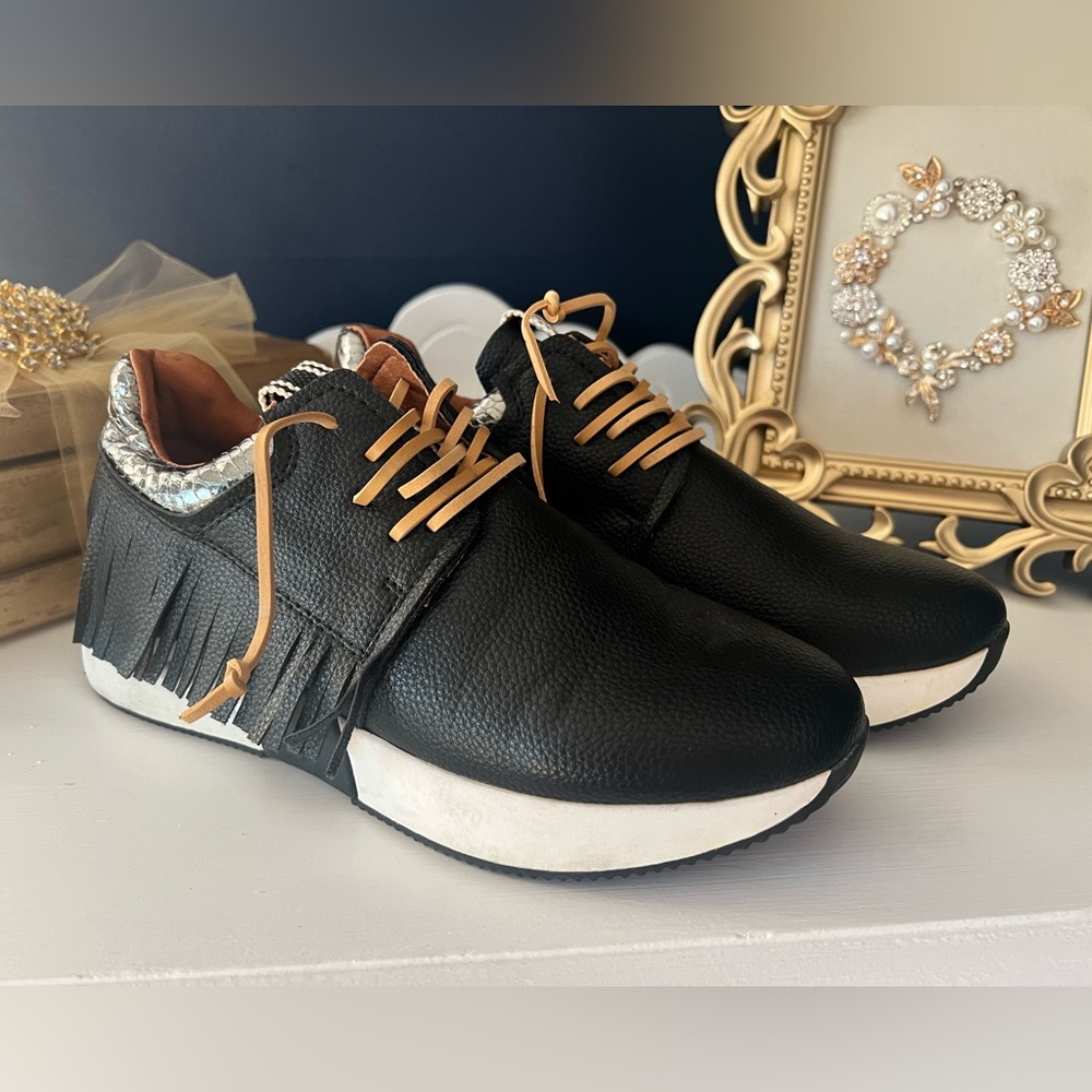 Shu Shop Tennis Shoes